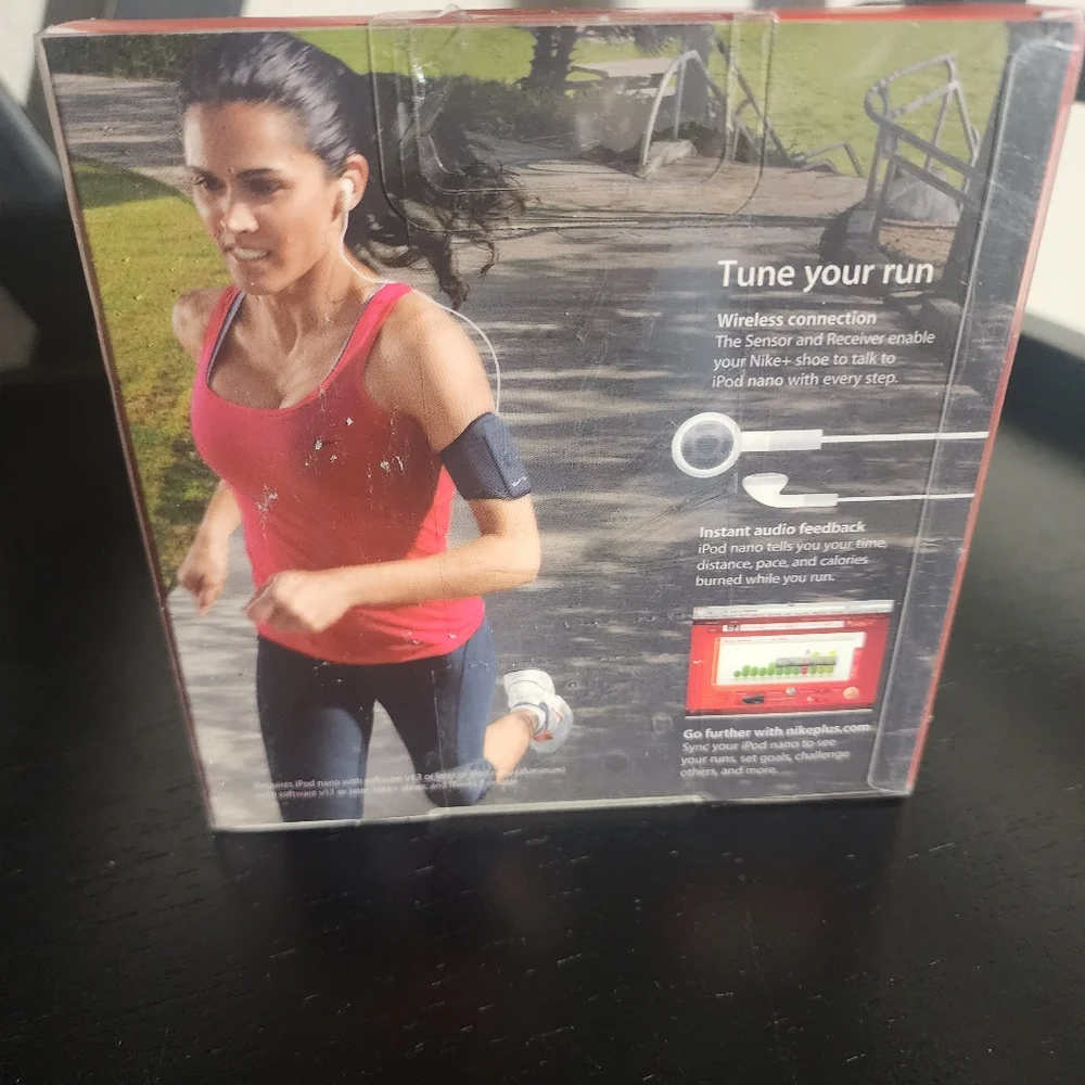 NIKE + Apple iPod‎ Sport Kit Sensor Wireless Kit new un-opened